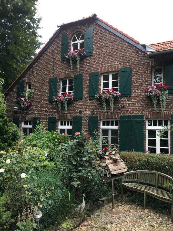 Ferienwohnung Auf Dem Sturmhof Grefrath Luaran gambar