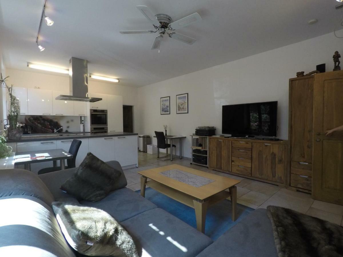 Ferienwohnung Auf Dem Sturmhof Grefrath Luaran gambar